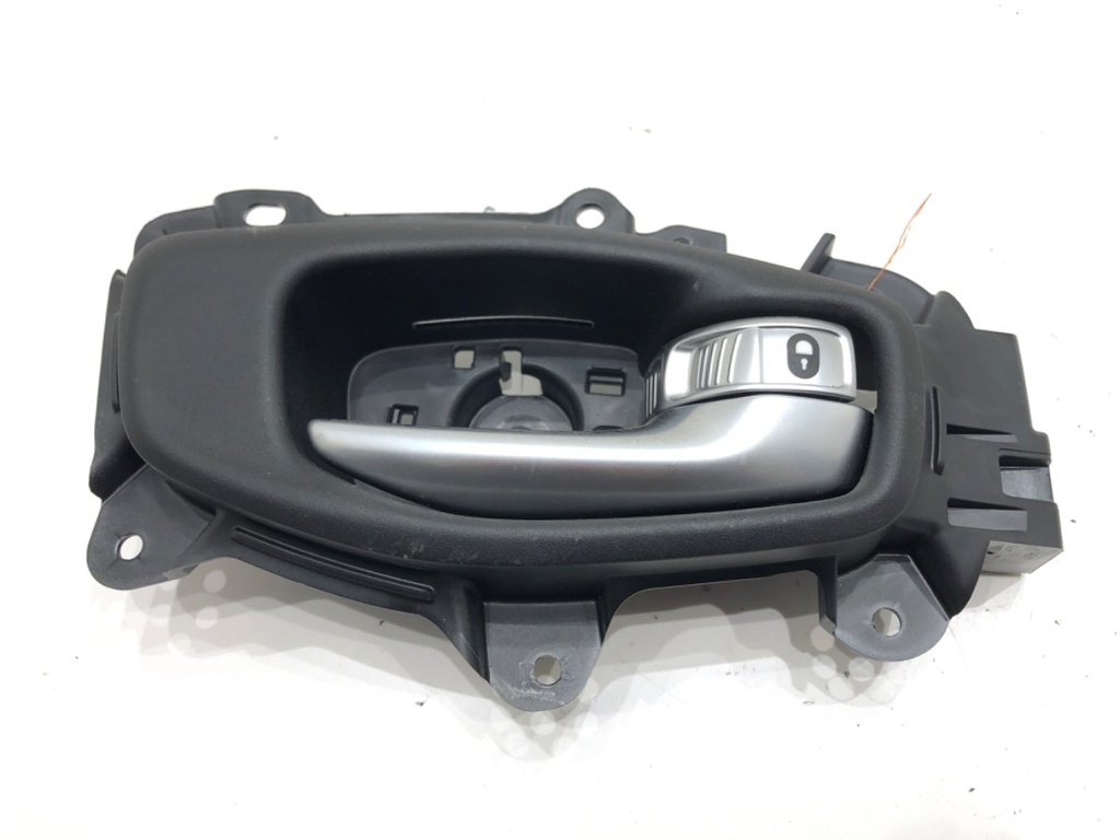 [STARK-648421] Tirador interior de puerta delantero derecho Jeep Compass (MP, M6) 2.4 MultiAir 4x4 129 kW 2016-2022