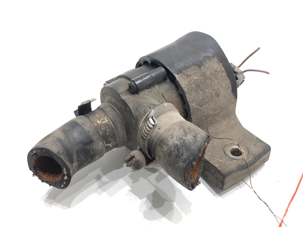 [STARK-732477] Bomba de agua adicional VW Passat B6 (3C2) 2.0 TDI 103 kW 2005-2009