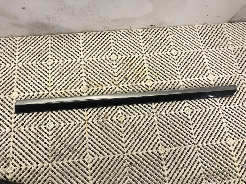 [STARK-753912] Panel de puerta delantera derecha VW Passat B8 Variant 2.0 TDI 4motion 140 kW