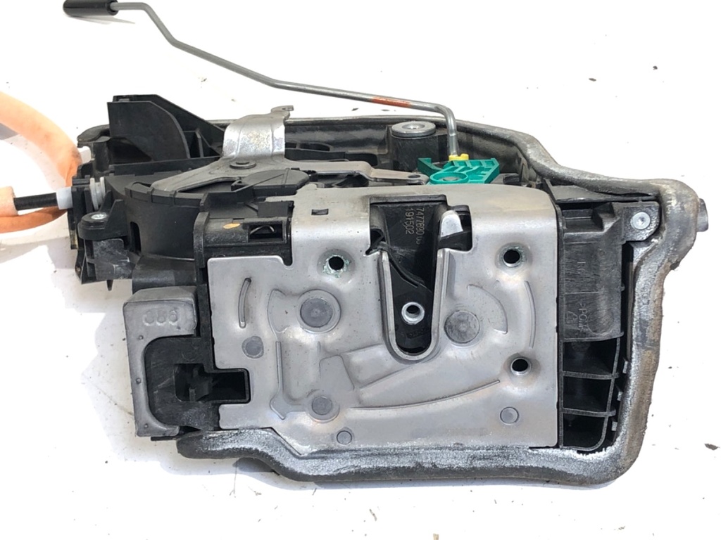 [STARK-756944] Cierre de puerta trasera derecho BMW Serie 5 (G30, F90) 2016-2022
