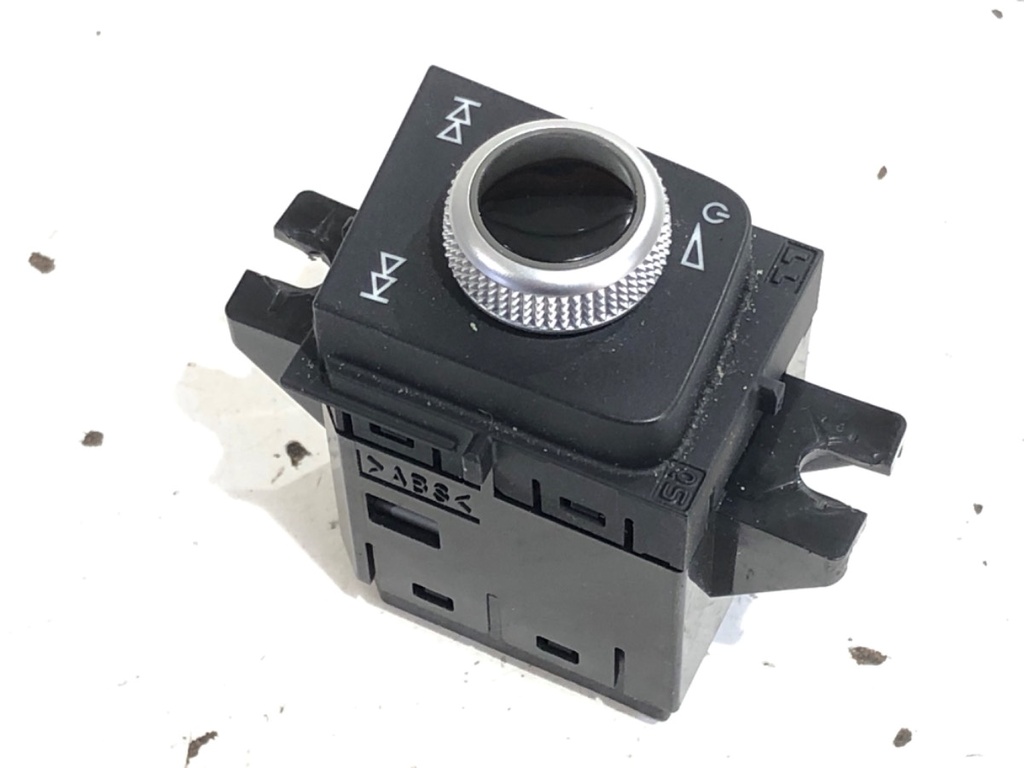 [STARK-765021] Interruptor AUDI Q5 (FYB, FYG) 2016-2022 40 TDI quattro 140 kW 80B919616