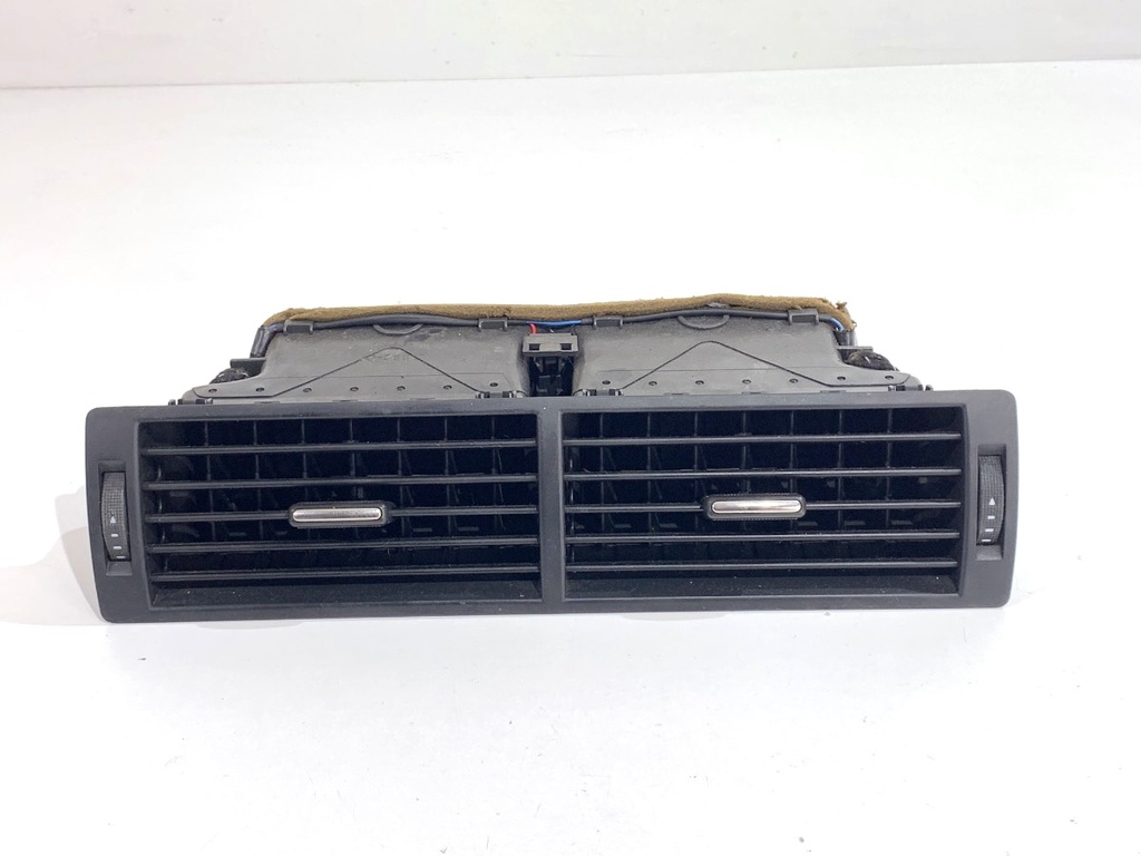 [STARK-800646] Rejilla de admisión de aire delantera Audi A4 B6 (8E2) 2000-2005