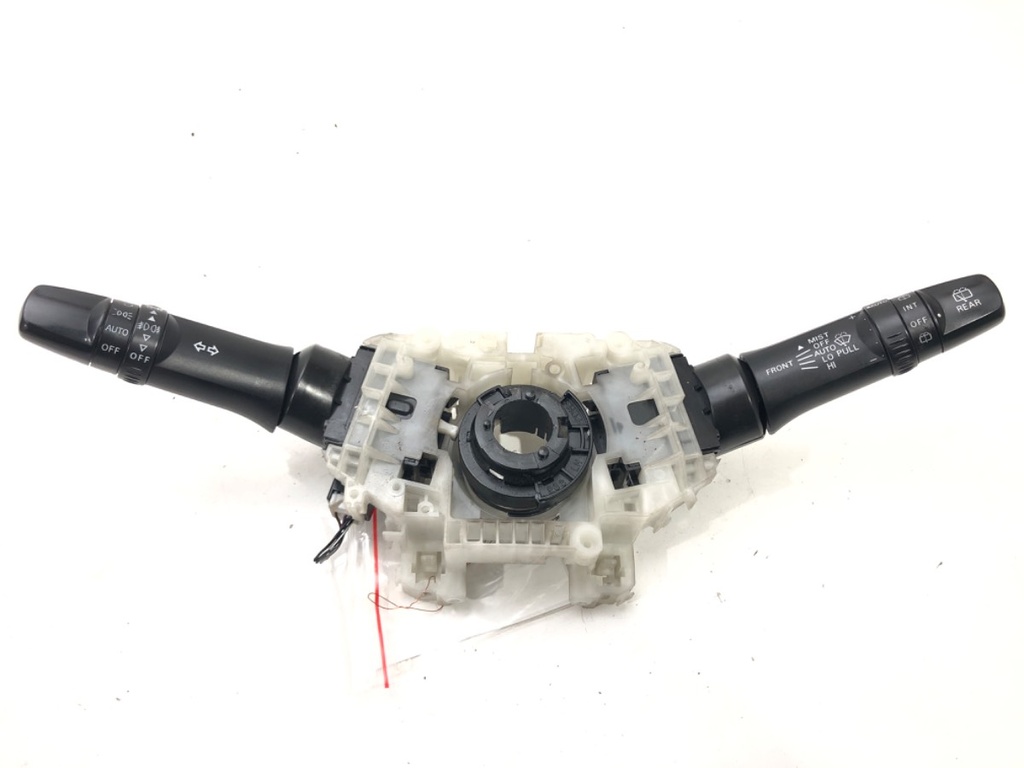 [STARK-554323] Combinado de luces MITSUBISHI OUTLANDER II (CW_W) 2.0 DI-D 140 CV 2007-2012