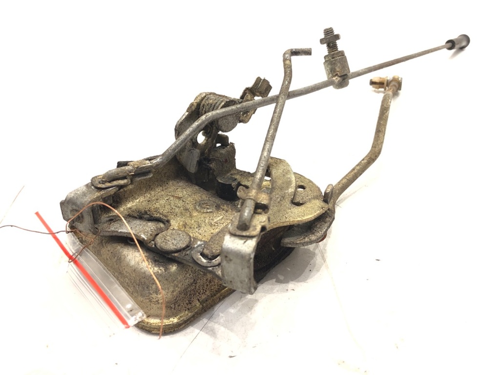 [STARK-590140] Cierre de puerta delantero izquierdo Mitsubishi Pajero I (L04_G, L14_G) 1982-1991