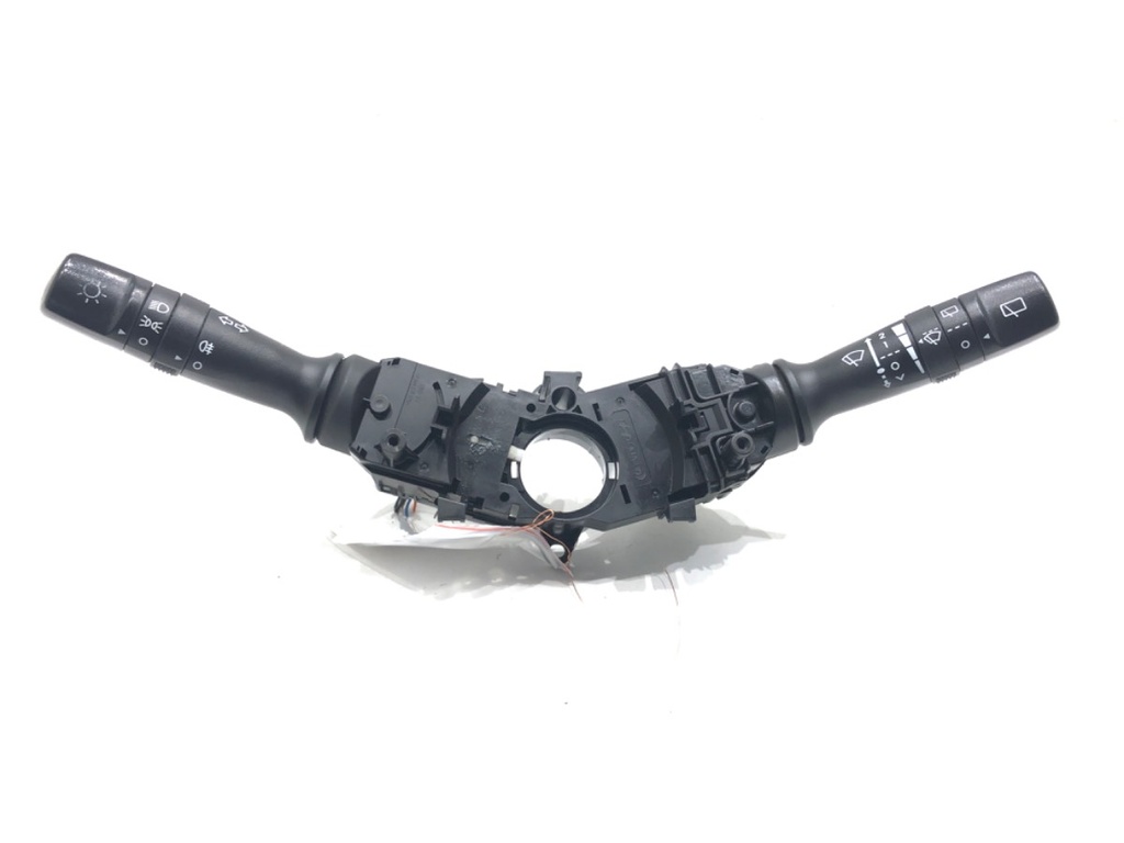 [STARK-642208] Combinado de luces KIA Rio III (UB) 1.2 51 kW 2011-2017