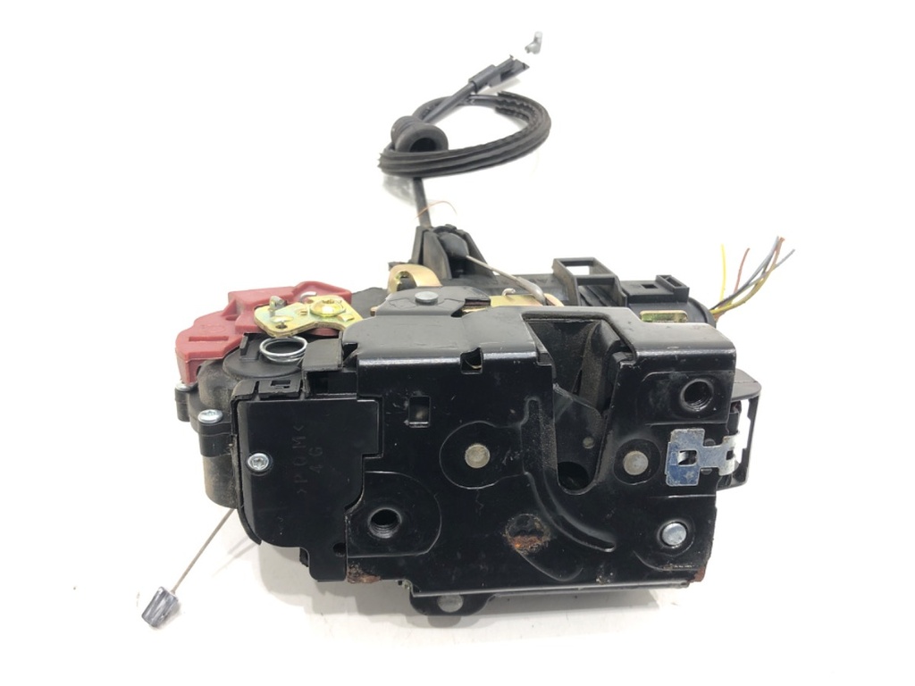 [STARK-643009] Cerradura de puerta delantera izquierda SKODA OCTAVIA II Combi 1.6 75 kW (102 CV) gasolina 2004-2013