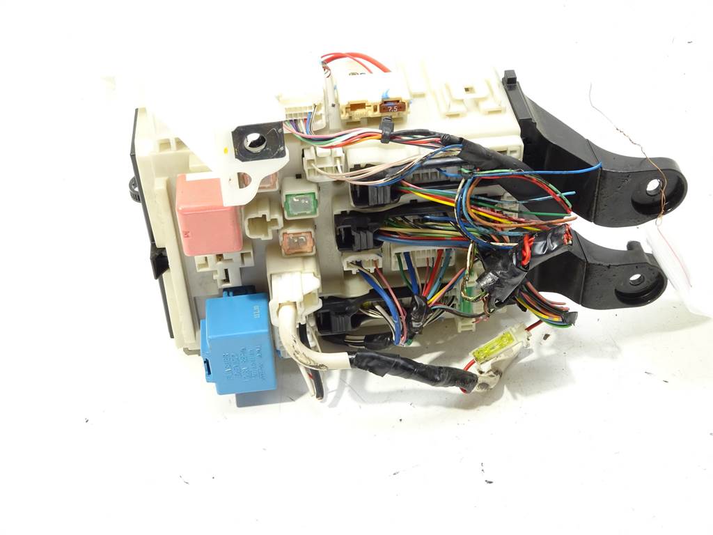 [STARK-371835] Caja de fusibles Toyota Avensis Sedan (_T27_) 2.0 D-4D 93 kW 2008-2018
