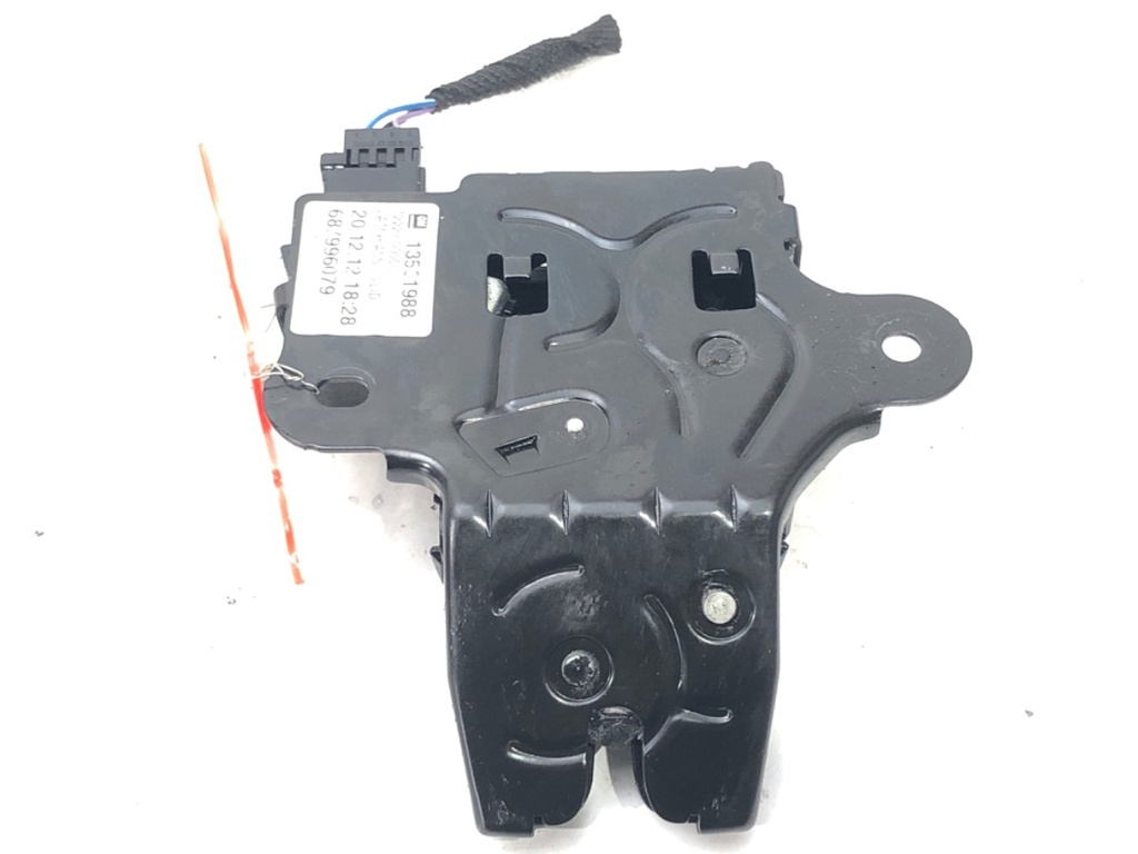 [STARK-569392] Cierre de portón trasero Chevrolet Aveo sedan (T300) 1.2 51 kW 2011-2022