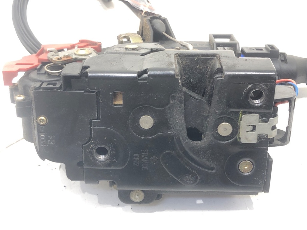 [STARK-612232] Cerradura de puerta delantera izquierda VW Golf V (1K1) 2003-2010