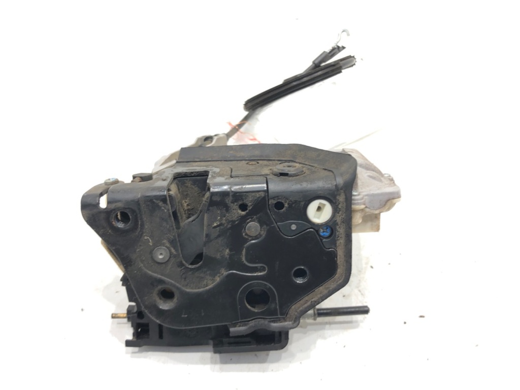 [STARK-614060] Cerradura de puerta trasera derecha SEAT León (1P1) 2005-2013