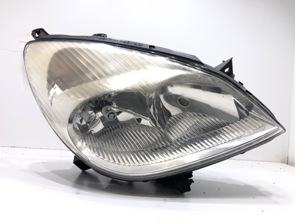 [STARK-624681] Faros delanteros derecho Citroën C5 I Break (DE_) 2001-2004 2.2 HDi