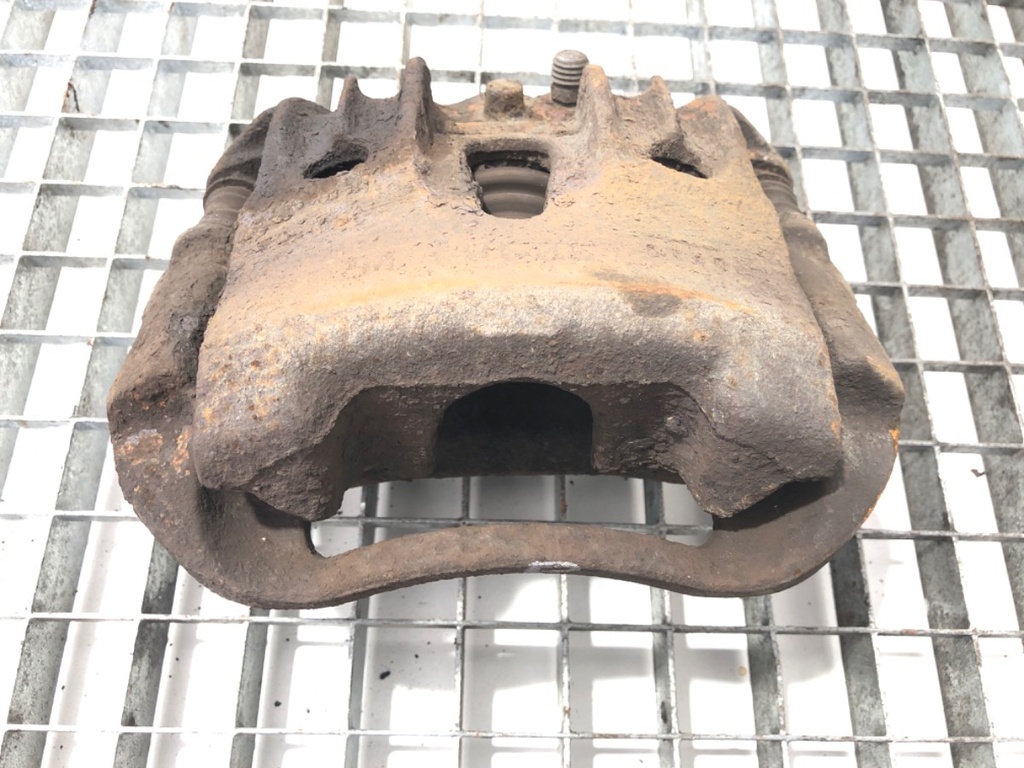 [STARK-626140] Pinza de freno delantera derecha VW Transporter IV Autobus 2.4 D 1990-1998