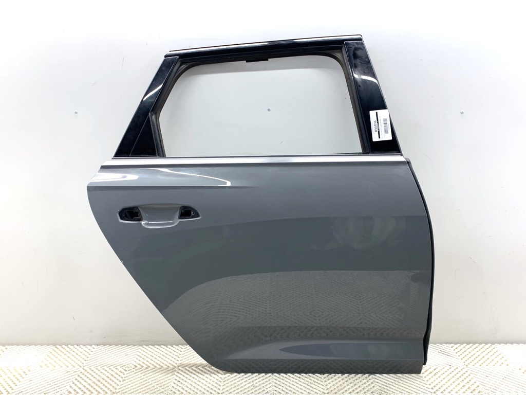 [STARK-835031] Puerta trasera derecha Audi A6 C8 RS6