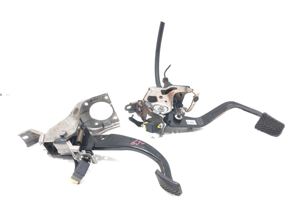 [STARK-683884] Pedales Hyundai Elantra V sedan (MD, UD) 2010-2022