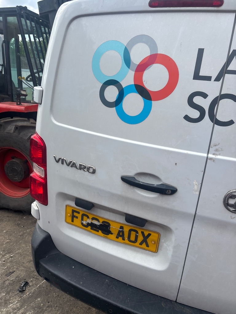 [EPE-125472] Puerta trasera izquierda Opel Vivaro 2023