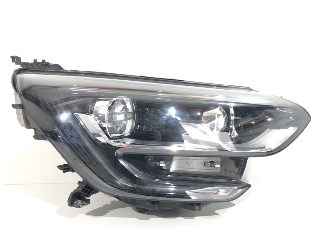 [STARK-781137] Faros delanteros derecho Renault Megane IV sedán 2016-2022