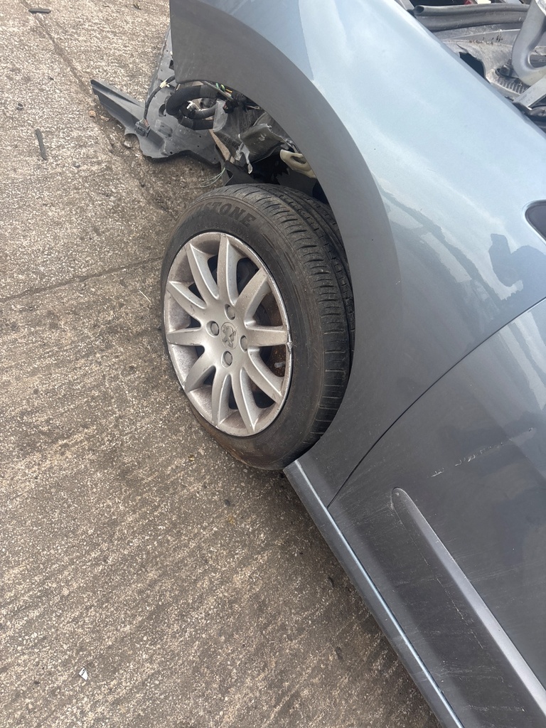 [EPE-125396] Kit de llantas de aleación Peugeot 308 MK1