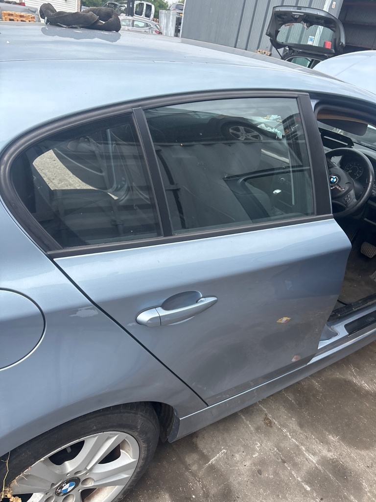 [EPE-125332] Puerta trasera derecha BMW Serie 1