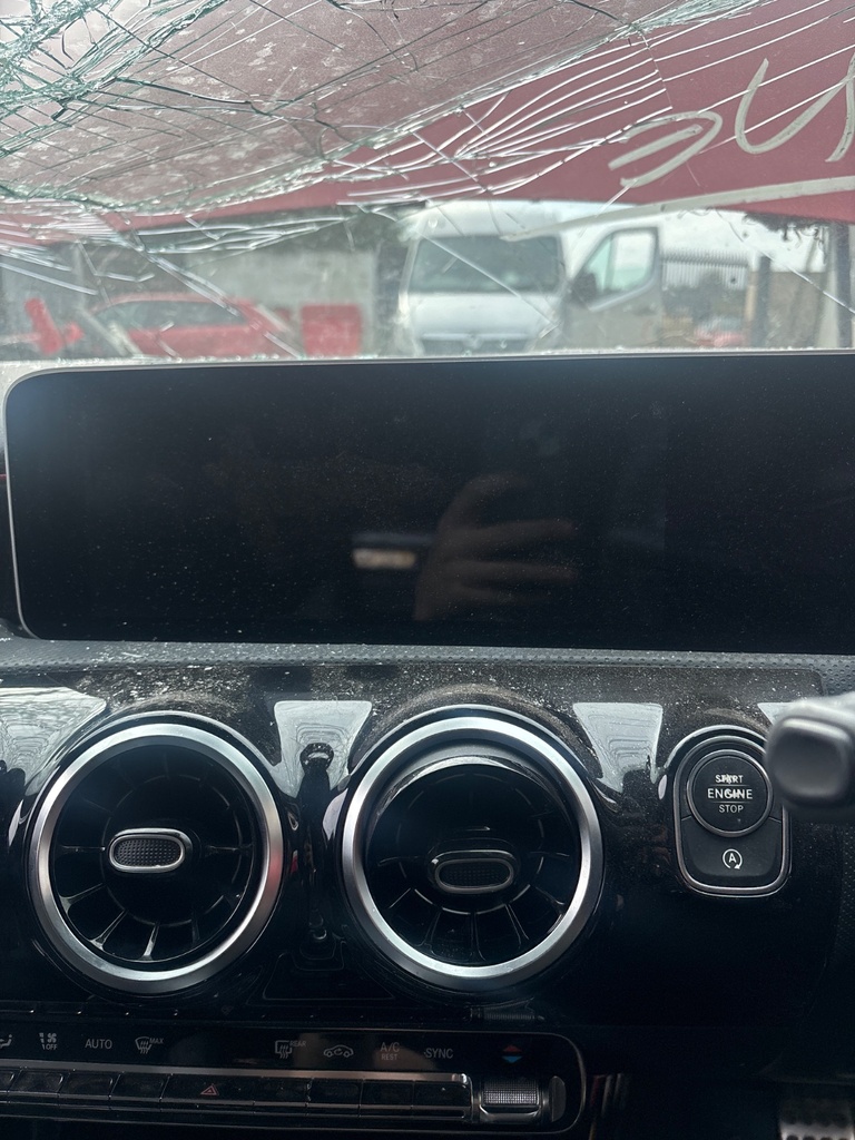 [EPE-125197] Pantalla multifunción Mercedes-Benz Clase A (2019)