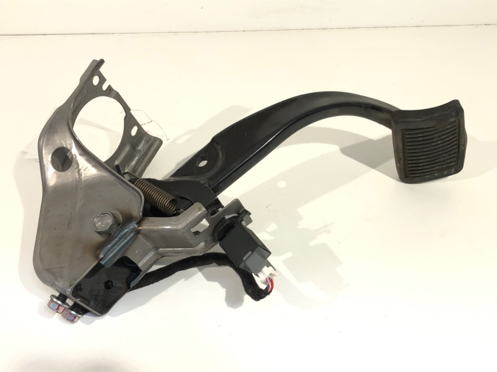 [STARK-714029] Pedales Hyundai i40 I CW (VF) 2011-2022