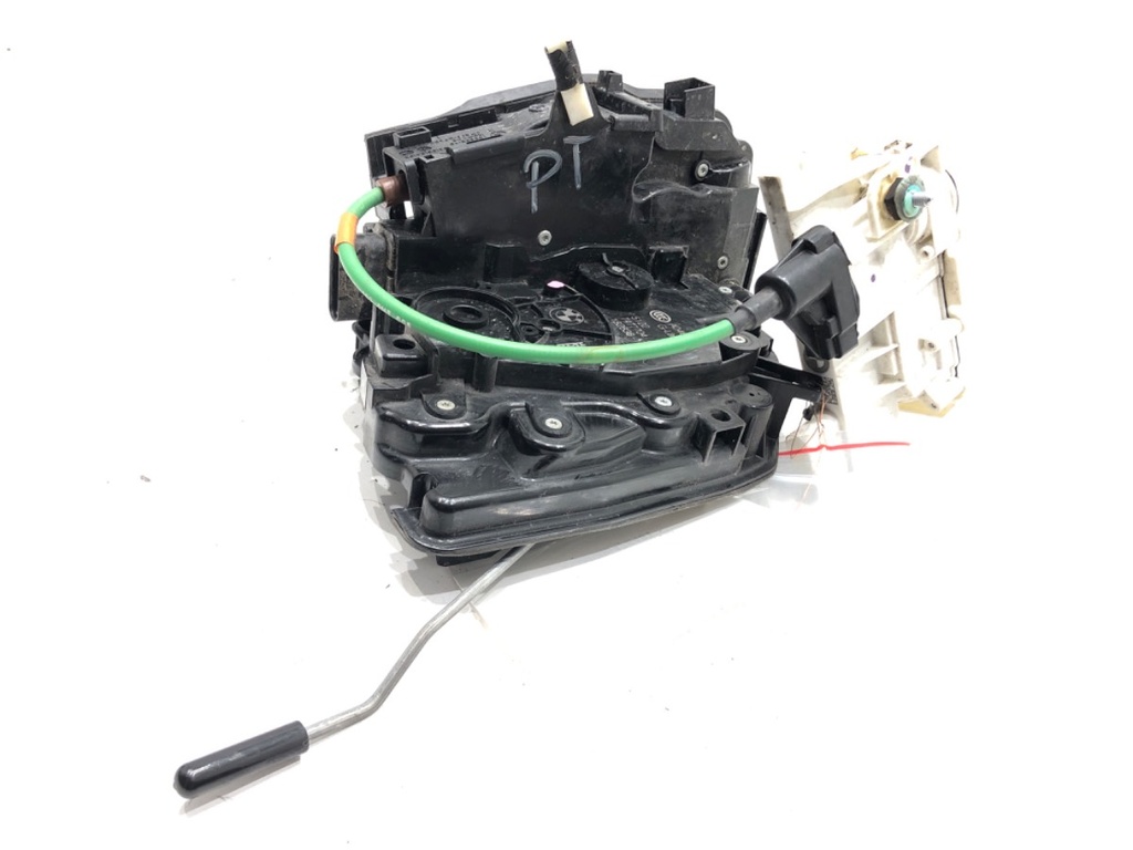 [STARK-647848] Cerradura de puerta trasera derecha BMW Serie 5 (G30, F90) 2016-2022