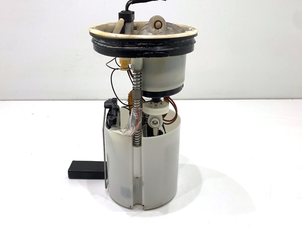 [STARK-834332] Bomba de combustible Volvo V70 III 2.5 T 2007-2016