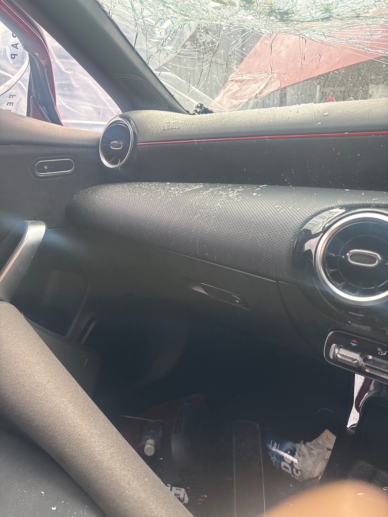 [EPE-125193] Guantera Mercedes-Benz Clase A