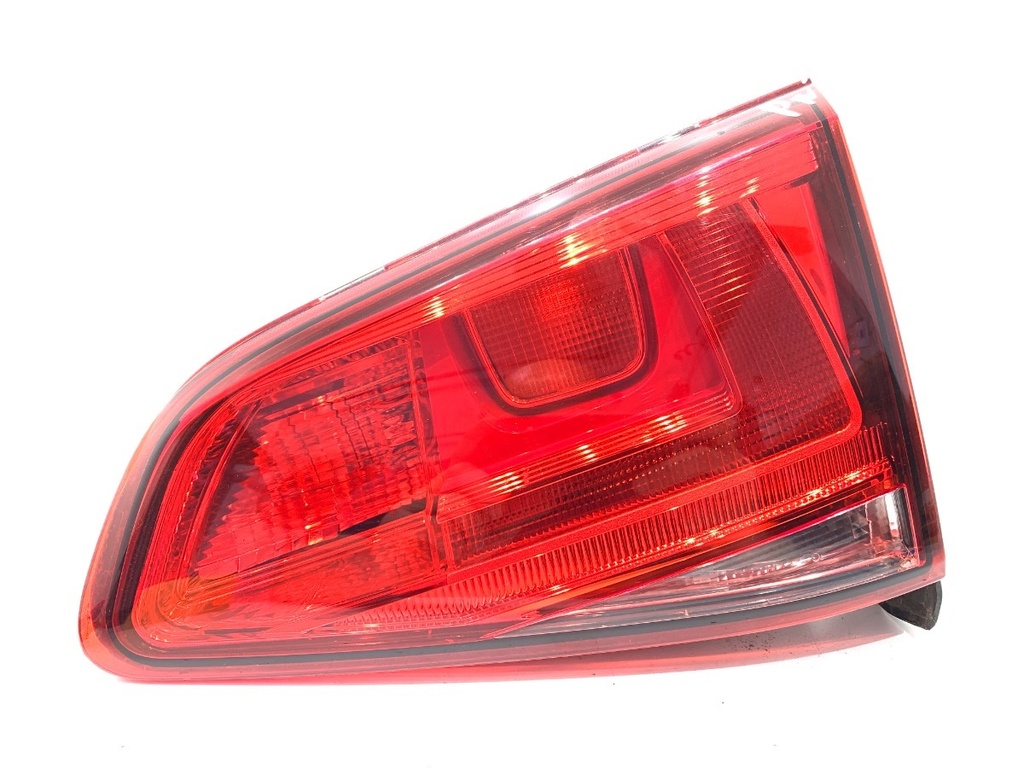 [STARK-725078] Piloto trasero derecho VW Golf VII (5G1, BQ1, BE1, BE2) 2012-2022