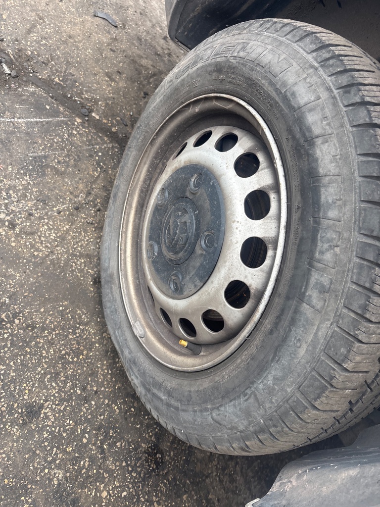 [EPE-125459] Llanta de acero Opel Vivaro 2023