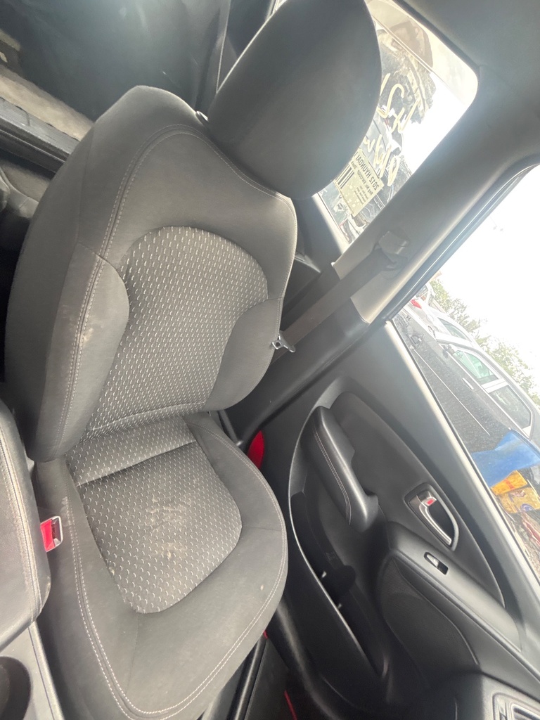 [EPE-125510] Asiento delantero izquierdo Hyundai ix35 2012