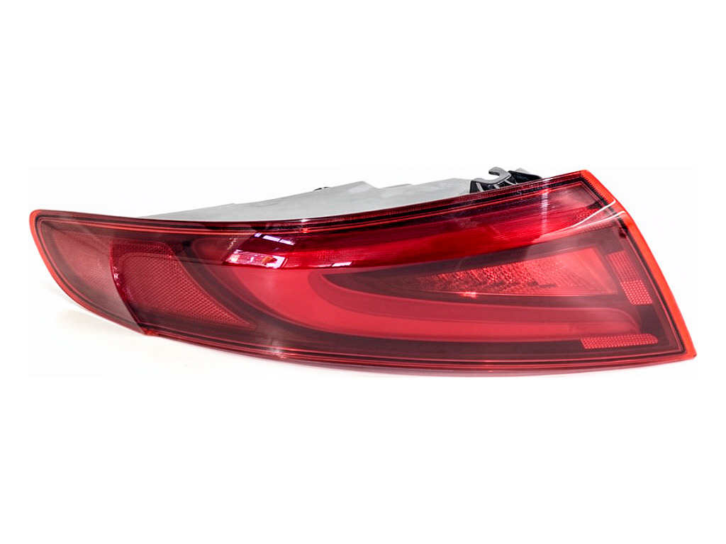 [STARK-925812] Piloto trasero izquierdo Alfa Romeo Giulia (952)