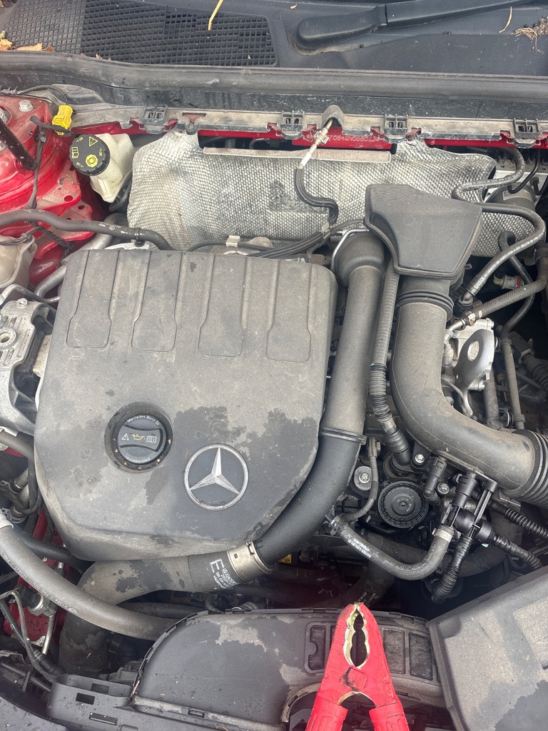 [EPE-125170] Tapa de balancines Mercedes-Benz A-Class 1.3 M282