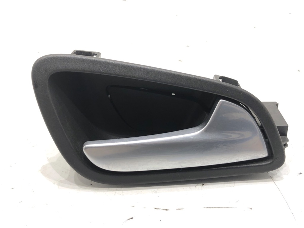 [STARK-731982] Manilla interior de puerta delantera derecha Ford Transit Courier B460 1.5 EcoBlue 100 CV 2018-2022