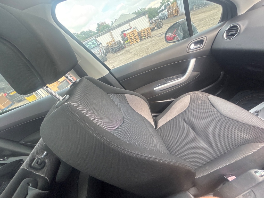 [EPE-125375] Asiento delantero izquierdo Peugeot 308 MK1
