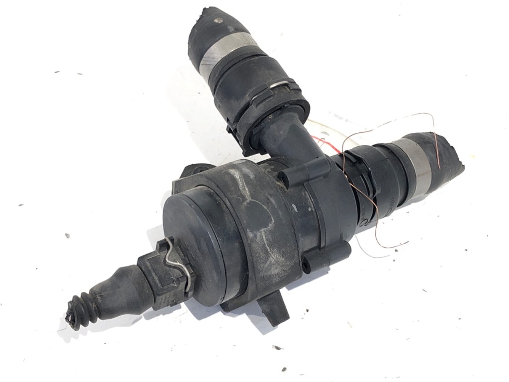 [STARK-741545] Bomba de agua adicional BMW Serie 7 (E65, E66, E67) 2001-2009 6922699