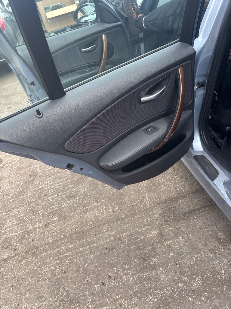 [EPE-125300] Panel de puerta BMW Serie 1 (2007-2011)