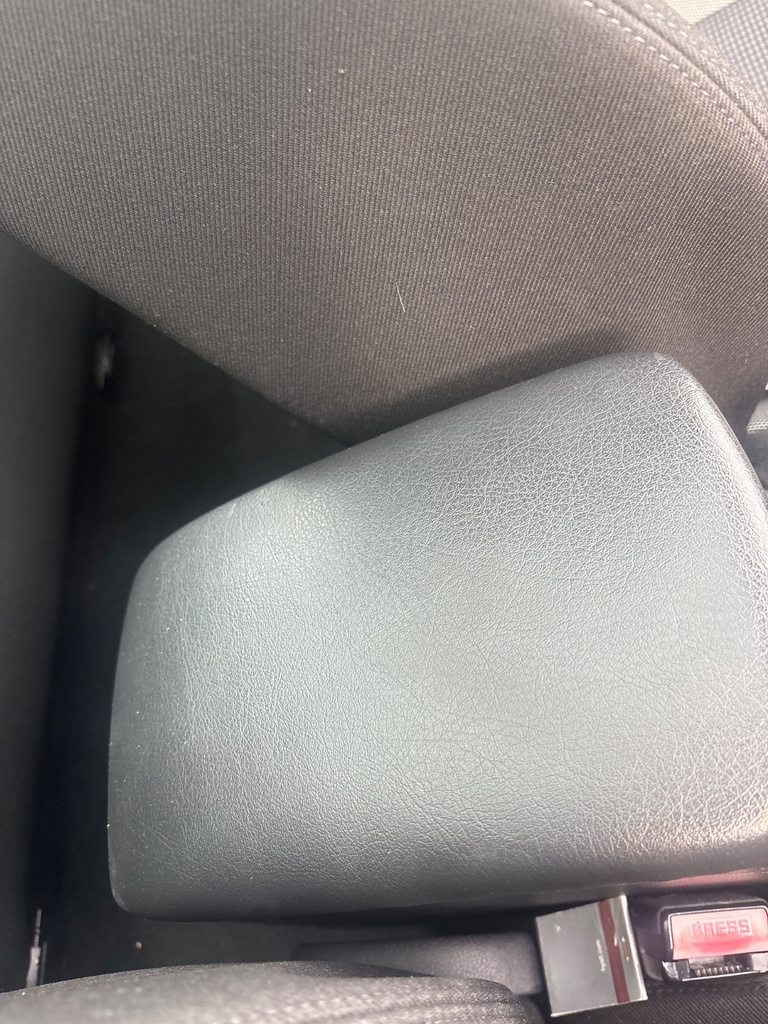 [EPE-125360] Reposabrazos de consola central Peugeot 308 MK1