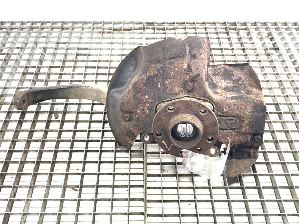 [STARK-748714] Cubo de rueda delantero izquierdo ALFA ROMEO 159 Sportwagon 1.9 JTDM 16V 110 kW