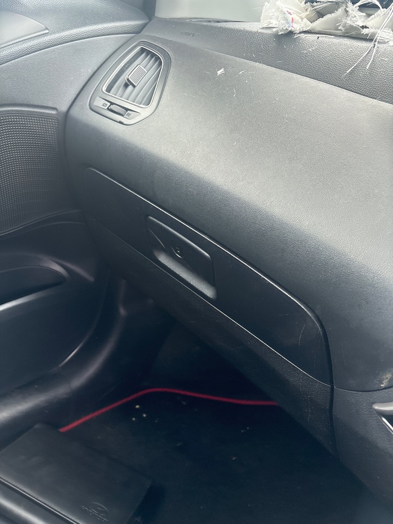 [EPE-125502] Montaje de la guantera Hyundai ix35 2012