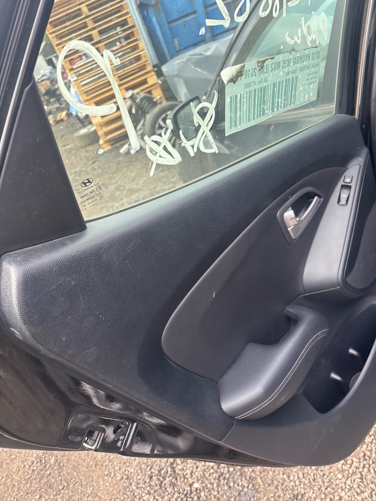[EPE-125526] Panel de puerta Hyundai ix35