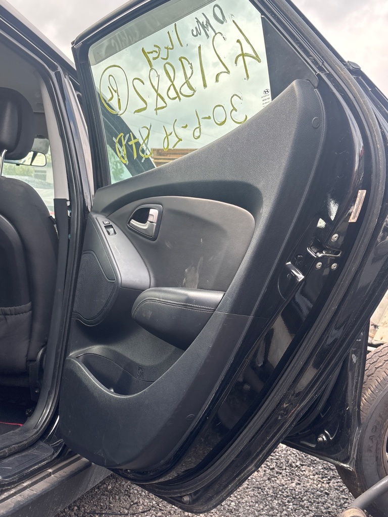 [EPE-125546] Panel de puerta Hyundai ix35