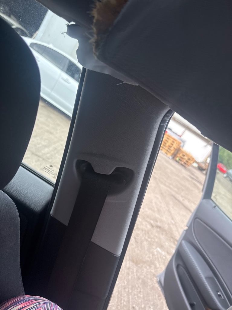 [EPE-125282] Pretensor de cinturón de seguridad delantero izquierdo BMW Serie 1