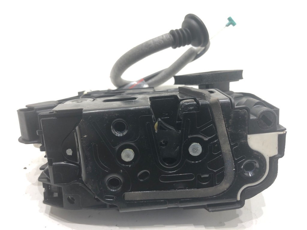 [STARK-772077] Cerradura de puerta delantera derecha SKODA OCTAVIA III Combi (5E5, 5E6) 2012-2022