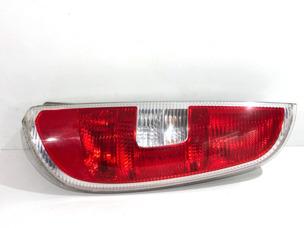 [STARK-774844] Piloto trasero derecho SKODA ROOMSTER (5J7) 2006-2015 1.4 gasolina