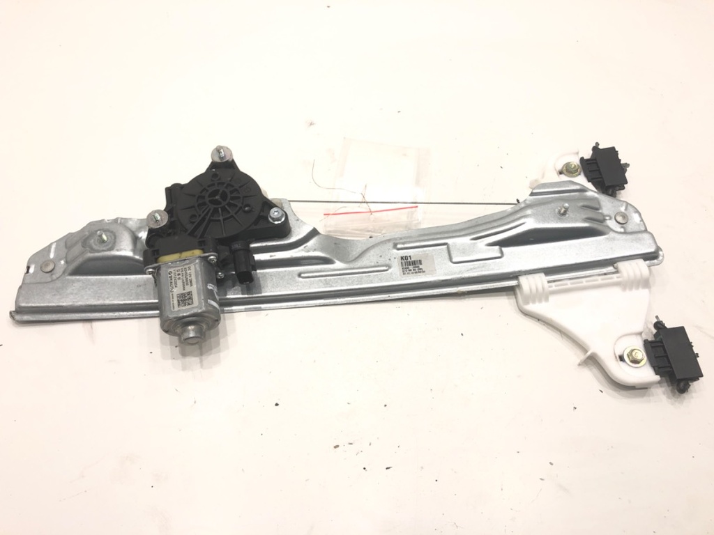 [STARK-777562] Elevador de ventana trasero derecho Hyundai Kona (OS, OSE, OSI) 1.6 T-GDi 4WD 2020-2022