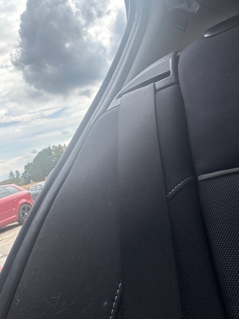 [EPE-125326] Pretensor de cinturón de seguridad trasero derecho BMW Serie 1