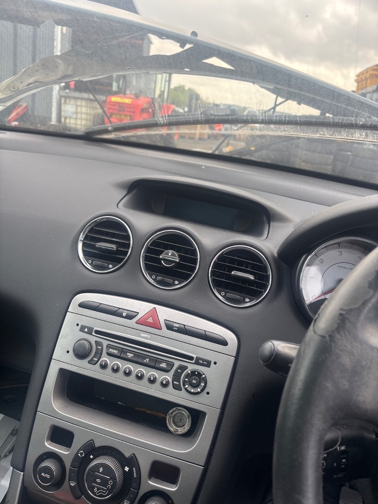 [EPE-125364] Salida de aire calefacción salpicadero Peugeot 308 MK1
