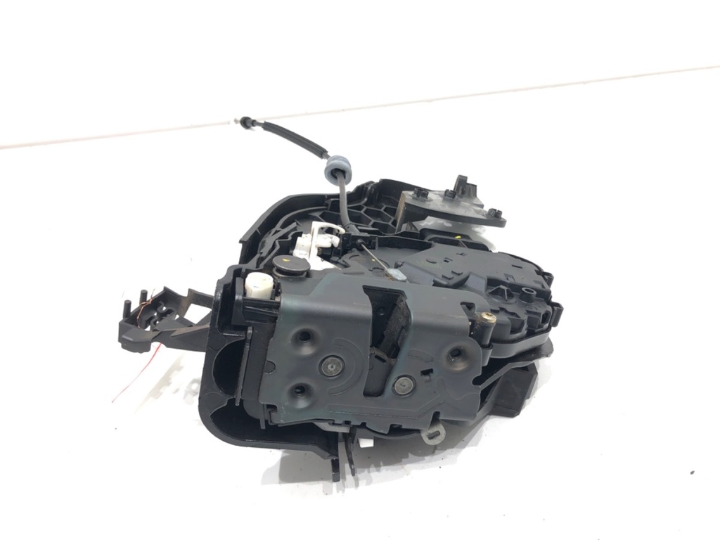 [STARK-819474] Cerradura de puerta trasera izquierda Volvo V50