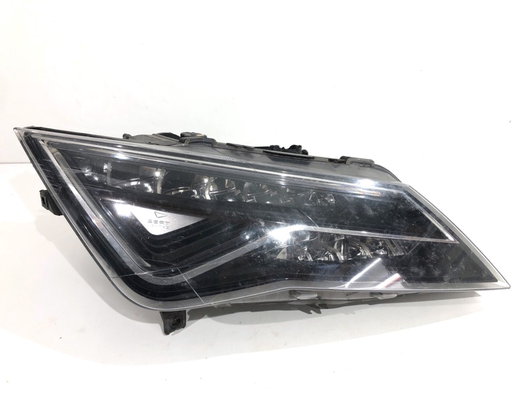 [STARK-776757] Faro delantero derecho SEAT León ST (5F8) 2012-2022