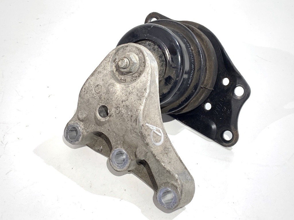 [STARK-811151] Soporte de motor derecho SEAT Toledo IV (KG3) 1.2 TSI 66 kW 2012-2019